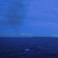 2016年小笠原村硫黄島慰霊墓参（４２３）小笠原丸で硫黄島を周回（１３４）小さくなっていく硫黄島
