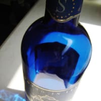 瓶の中は紺碧の海