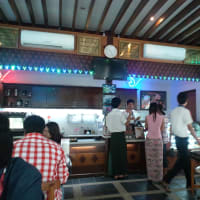 ヤンゴンのカフェー