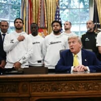 トランプ大統領　イラン核問題で強硬姿勢　政権崩壊も示唆