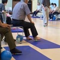 寝たきり認知症予防にシニア・ヨガを