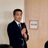 北海道の釧路町で開かれた「認知症」をテーマにしたセミナー（シンキング釧路主催）に出席し、釧路市介護高齢課の速水陽氏とともにスピーチしました