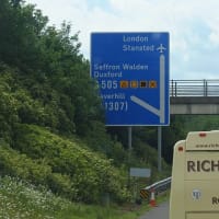 ロンドン キングスクロス駅からケンブリッジ駅　シャトルバスでIWMダクスフォードへ