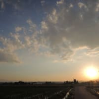 かけのぼる 堤防の入道雲が わくわく わいてた はるかさらうように ~ただわけもなく・清流ー松任谷由実・吉田拓郎