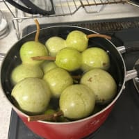 ひょうたんを茹でる。