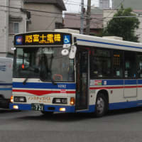 【川崎鶴見臨港バス】　2H292号車