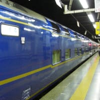 上野駅　夜
