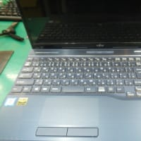 富士通 一体型パソコン FH53/XDの分解修理 - 横浜パソコン修理 富士通 一体型パソコン FH53/XDの分解修理 - 横浜パソコン修理