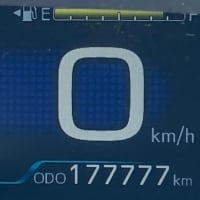 プリウス　177777キロ