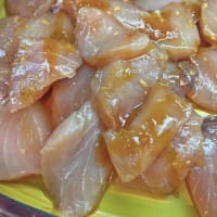 本日のおすすめ！メカジキの生姜ダレ漬け、網で焼いてお食べ下さい！