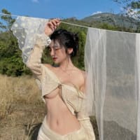 バスト自慢のビキニ女子その④