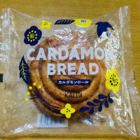 カルディ(コーヒーファーム)の冷凍パン2種類を食べ比べ(o^^o)