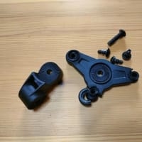 破断したスマートモニタのブラケットを修復しました
