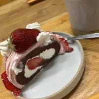 いちごモンブランロール＆桃のチーズシフォン