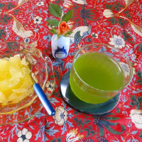 ２０２４・６・１４　美生柑の果汁をゼラチンでやわやわとかためて冷茶