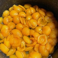 畑のびわで　コンポートを作りました・・暑い日には　最高！