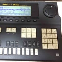 YAMAHAシーケンサーQY300のフロッピーディスク・ドライブを修理