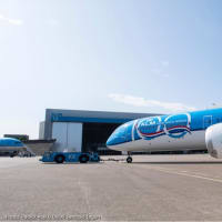 KLMオランダ航空、創立100周年記念 100 ロゴ ラッピング ❣️PH-BQL Boeing 777-200 飛来