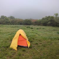 雨の中　坊がつるテント泊