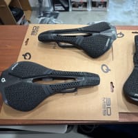 プロロゴ　PROLOGO サドル　限定サドル　入荷