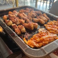 サムギョプサルと路地裏のカフェ