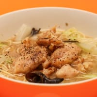 2025.07.14の夕食　豚足のスープを使ってのラーメン