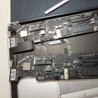 MacBook Air 2015 分解 マザーボード入換