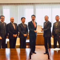 2020年度予算編成に関する申し入れを日本共産党福岡市議団が高島市長に行いました