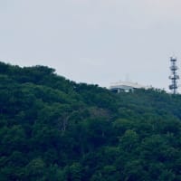 2025.07.04(金)AM06:44の藻岩山・平和祈念塔・手稲山・三角山・円山