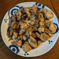 今日の夕食は　鶏もも肉とナスのねぎラー油炒めだよ・・・♪