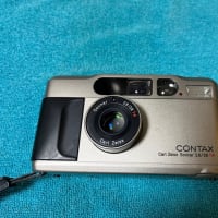 フィルムカメラ　コンタックスT2