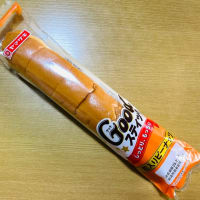 菓子パン食べ比べ→毎朝のお楽しみ(矢印のパンをご紹介)(o^^o)