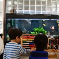 ＜エンジェル＞橋を渡って