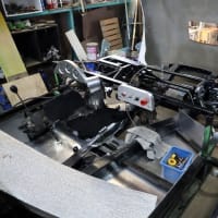ケロヨン号レプリカ、メカの作業に入っていました。