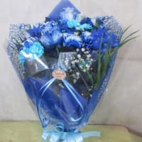 ブルー系の花束をお作り致しました。(プレゼント用)