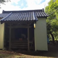 早朝、山の家の集落で神社の掃除・・・午後からの秋祭り・・・今年一年の五穀豊穣に感謝