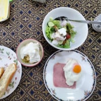 北タイ　朝のパン買い出しに