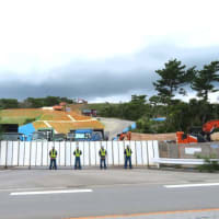 ７月１１日の美謝川切り替え工事と辺野古弾薬庫工事の様子