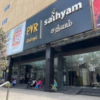 南インドの旅（その82）；映画館で涼む
