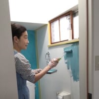 トイレのペンキ塗りの続き＆キッチン扉のモールディング変更