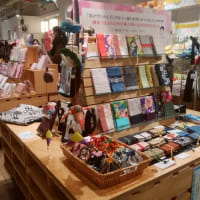 横浜東口ルミネからです。B2の売り場に朝からおります。大変な人出！嬉しいです。品不足気味のちっち...