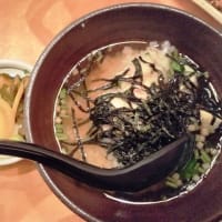 風来坊 伏見駅店　手羽先唐揚＋豚角煮＋トマトスライス＋枝豆＋出し巻き玉子＋白身づけ茶漬け
