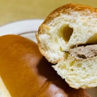 菓子パン大好き→ヤマザキ「チョコフランスパン」とykベーキング「ほろにがコーヒー」(o^^o)