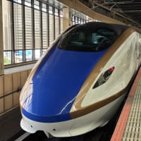 金沢行きの自由席は混雑　ホームは人でいっぱい