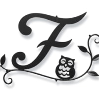 イニシャル「F」×フクロウさん×蔦×葉っぱをモチーフにした妻飾り