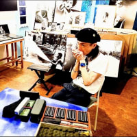 先日、吉田ルイ子写真展の最終日にソロ演奏会を行った。