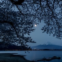 夜明けとともに