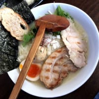 女性にもおすすめ！濃厚鶏ラーメン！