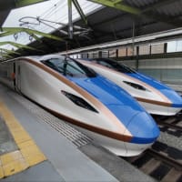 佐久平駅でE7並び