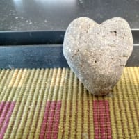 ハート形の石を見つけるスピリチャルな意味!